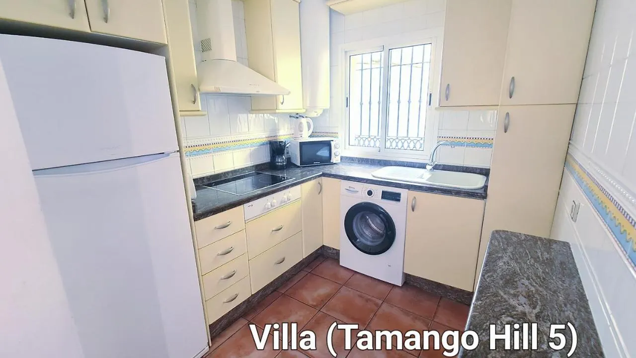 Silhouse Nerja Villas Beach 0*,  إسبانيا